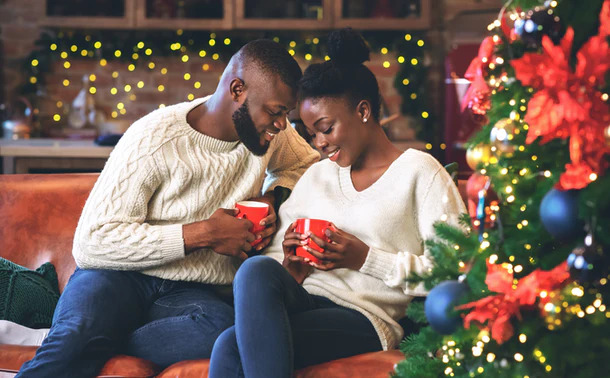 romance de Noël d'un couple afro